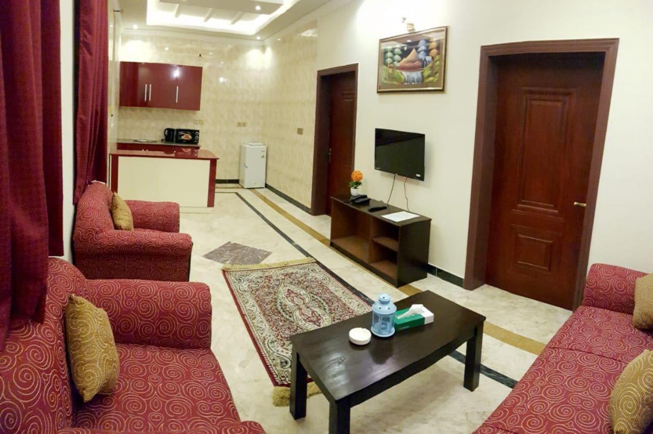 Triple One Hotell Abbottabad Eksteriør bilde